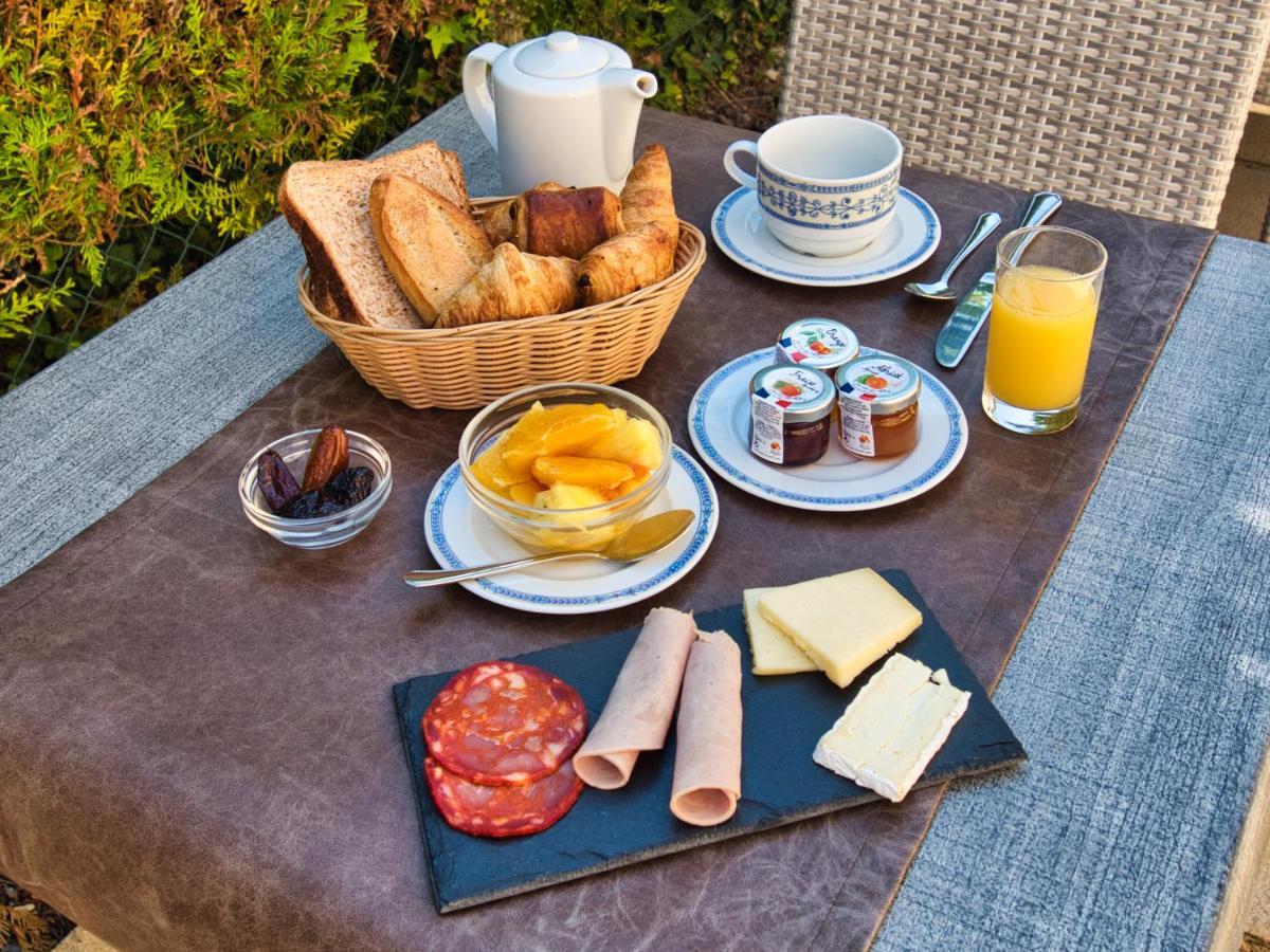 Hotel Des Roches - Climatisation Les Eyzies Экстерьер фото